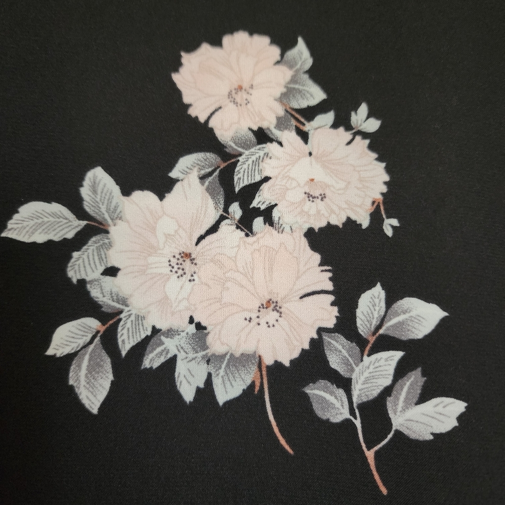 Express Floral Top - Picture 4 of 4